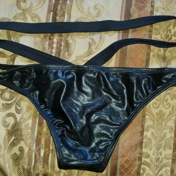 🆕️🏷NWT Faux Leather Swimsuit - Picture 5 of 7